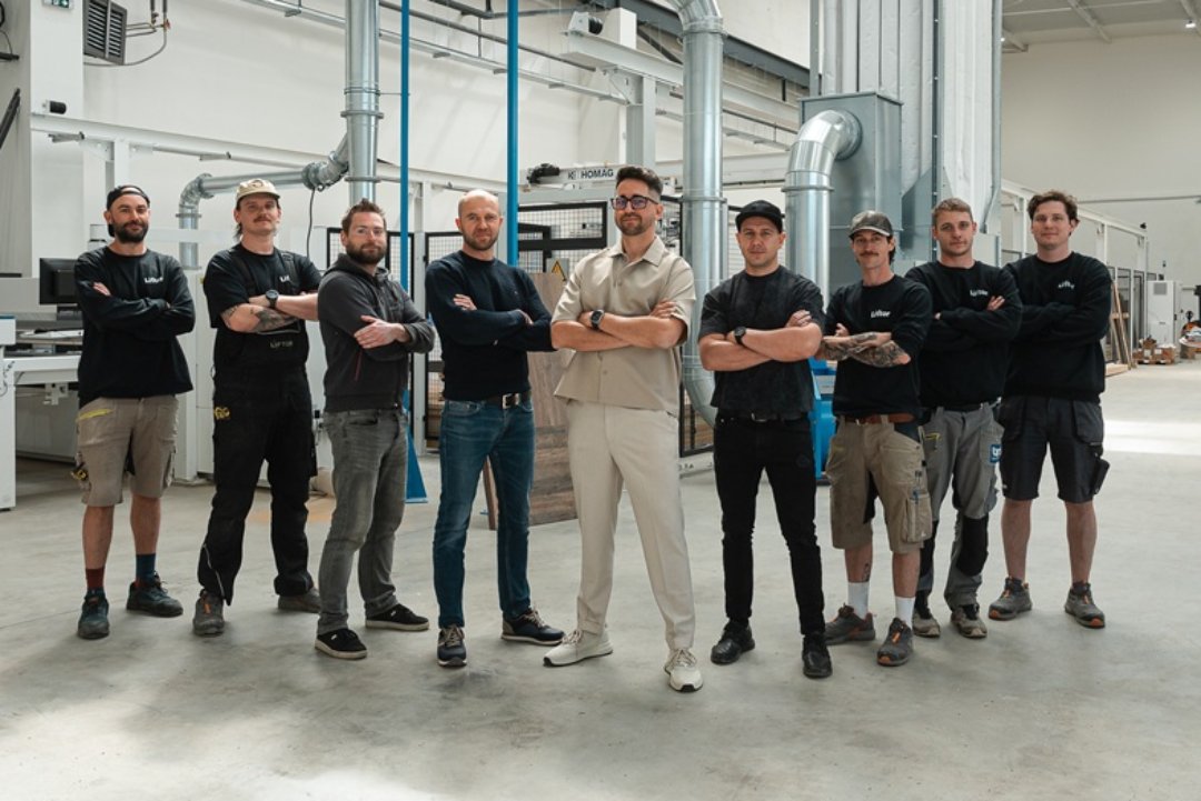 Dane kontaktowe Liftor